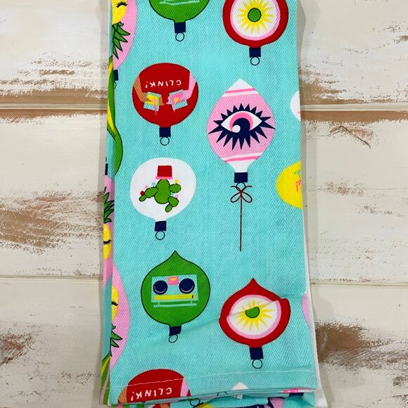 NEW 2Pk Retro Christmas Vintage Ornaments Dish Towel Set - Picture 3 of 3